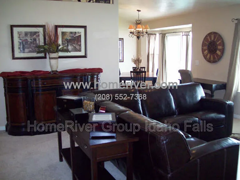 3851 John Adams Pkwy — Photo 3