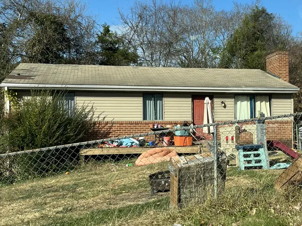 1374 Gillette Ave SE, Roanoke, VA 24014