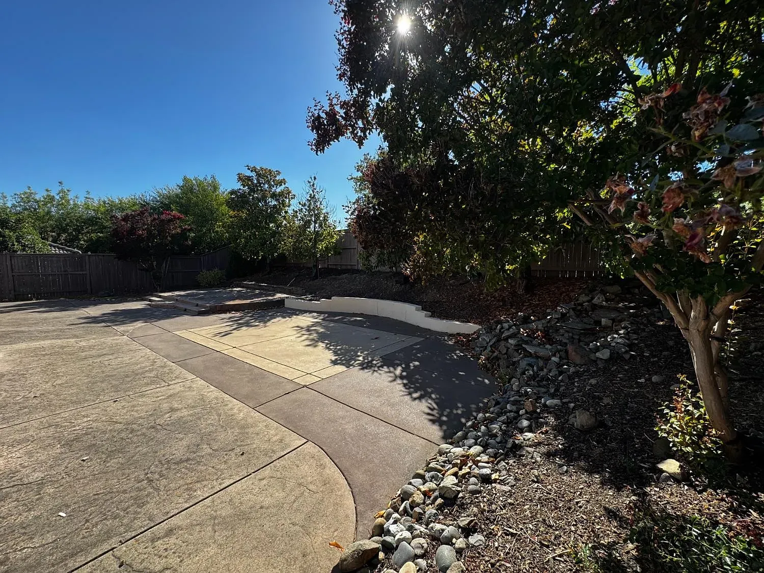 3 bed, 2415 sqft, $3,450 — Photo 4
