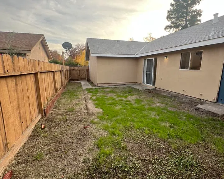 1418 Sylvan Ave — Photo 11