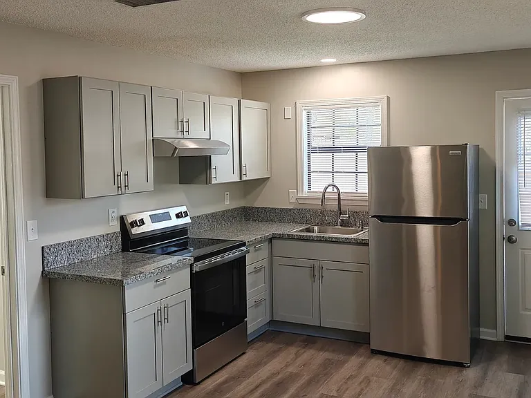 329 N Tipton St #1 — Photo 5