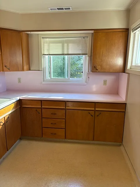1 bed, $2,300 — Photo 4