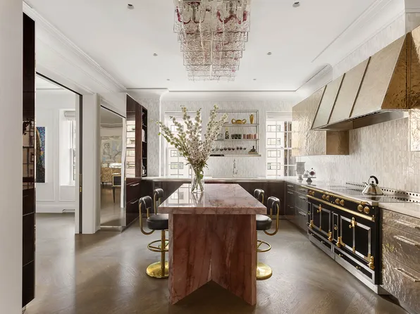 535 Park Avenue image 4 of 20