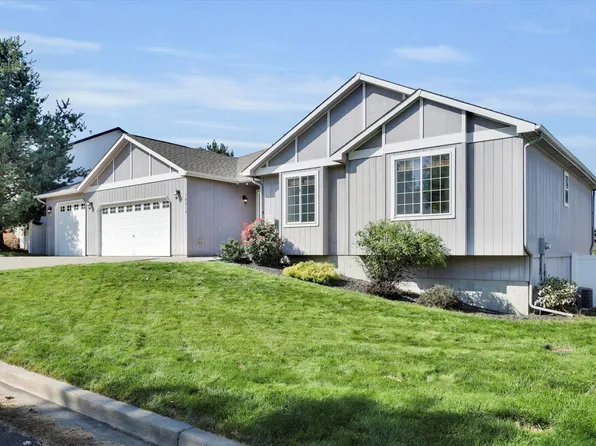 18215 E Crescent Dr, Greenacres, WA 99016