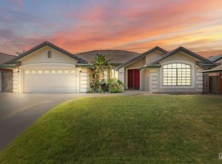 10013 Tuscarora Dr, Bakersfield, CA 93312