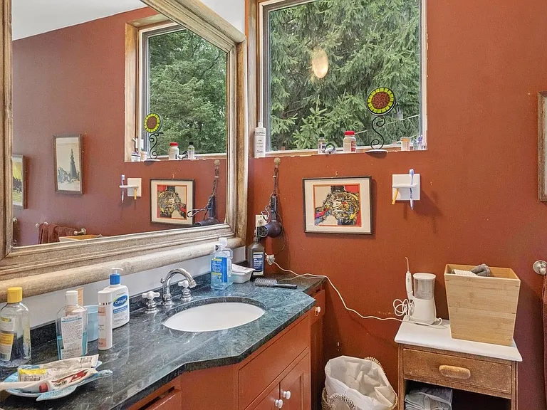 71 Greenleaf Ln — Photo 47