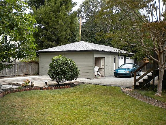 5th image of 331 Menlo Oaks Dr