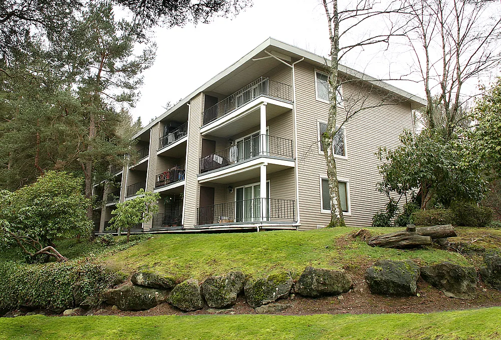 Hill Crest Apartments — Photo 4