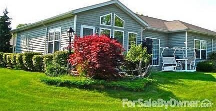 Condo Overlooking Lake Milton
