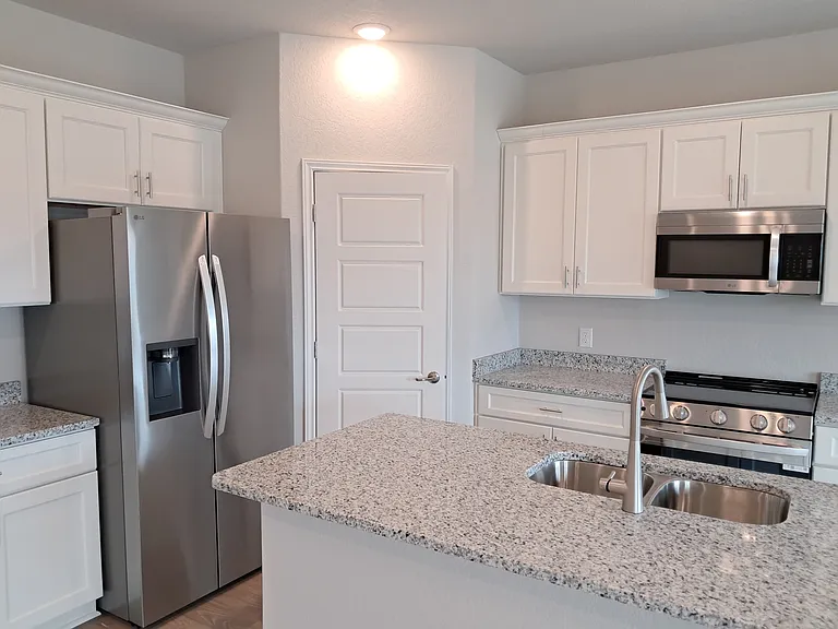 7134 Magnolia Crk #201 — Photo 19