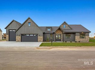 486 Joy Ave, Middleton, ID 83644