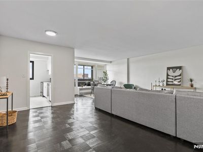 90 Prospect Ave APT 9D, Hackensack, NJ, 07601