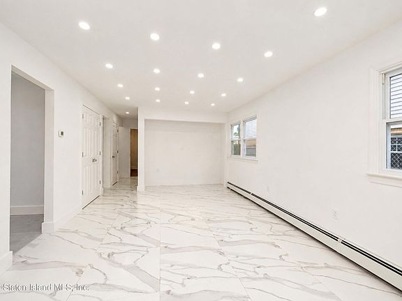 4th image of 75 Muller Ave