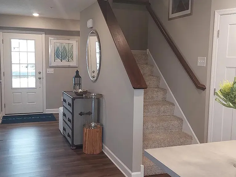 1015 Field Ct — Photo 4