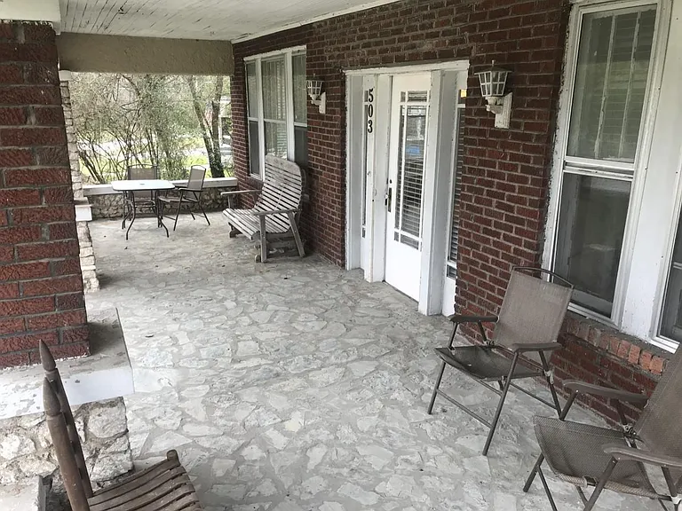 Great front porch overlooking the dam.