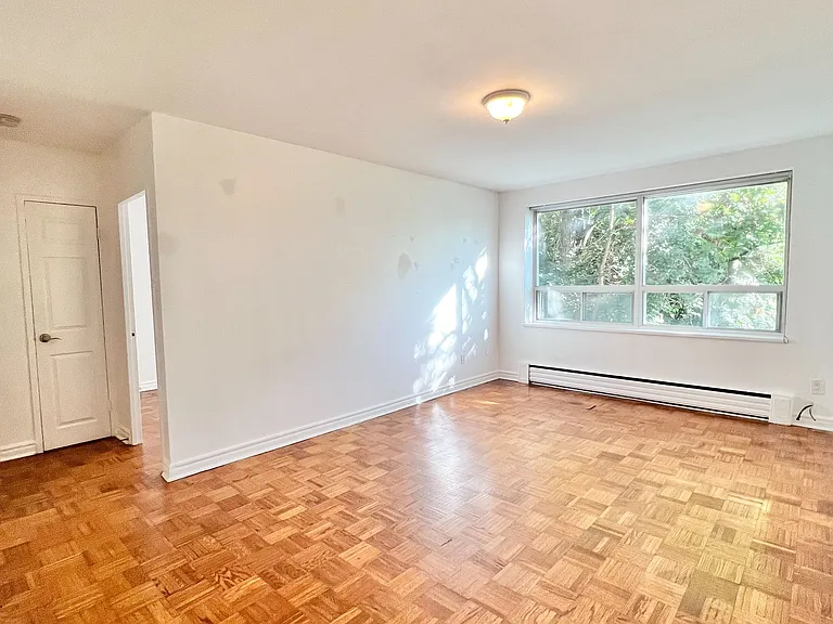 640 Davenport Rd #304 — Photo 2