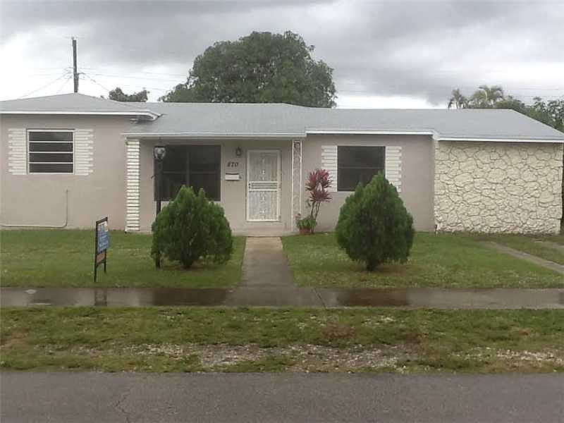 1st image of 870 NE 178th St