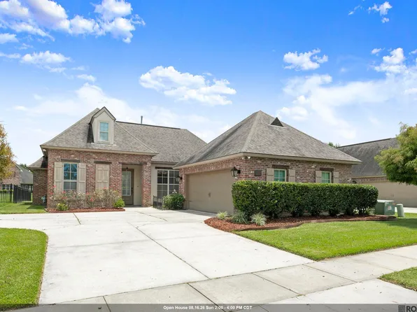 3240 Meadow Grove Ave, Zachary, LA 70791