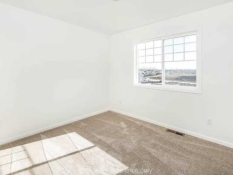 820 Cathy Dr W — Photo 32