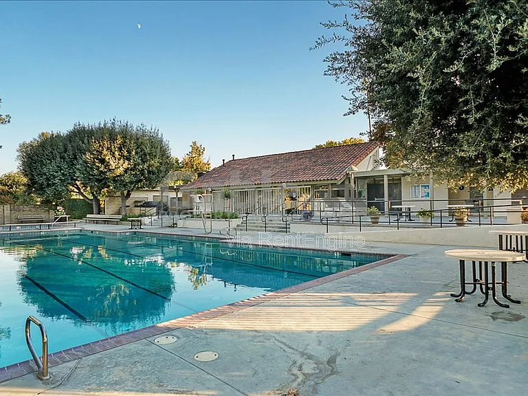 23922 Avenida Entrana — Photo 15