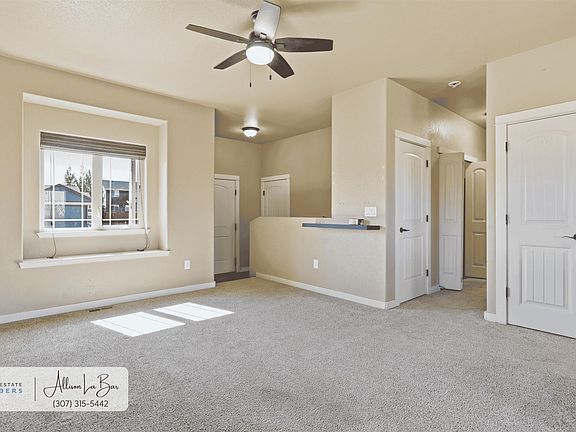 2nd image of 851 Fossil Butte St