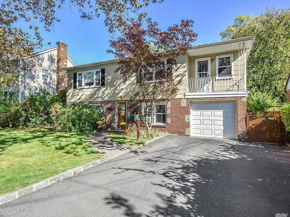 1st image of 6 Dunes Ln