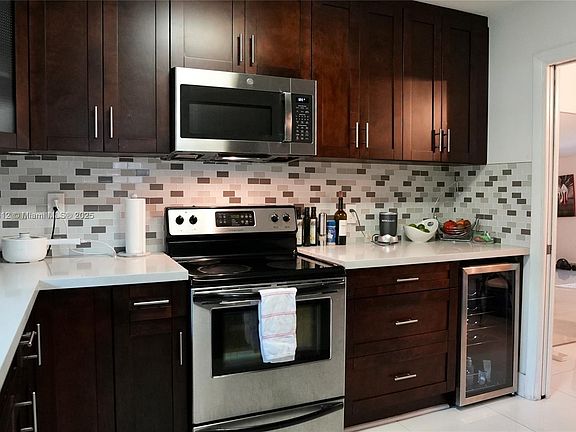3rd image of 2213 NE 122nd St #2213