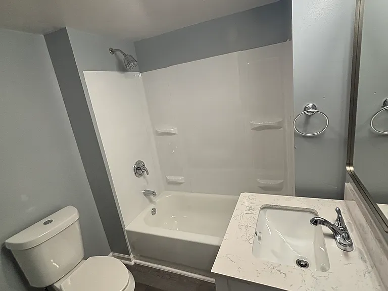 344 N Adams St — Photo 10