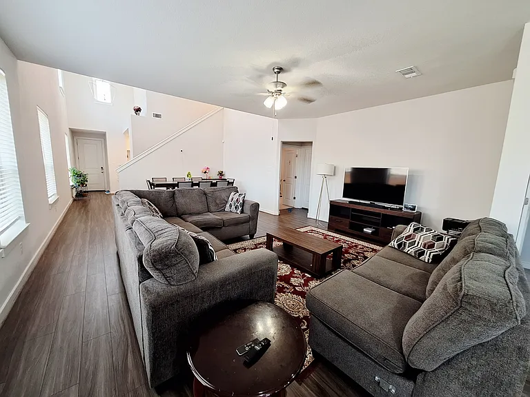 8000 Prairie Rye Dr — Photo 11