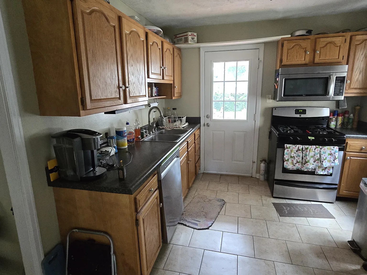 2 bed, 1700 sqft, $1,750 — Photo 3