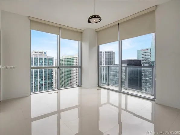 1060 Brickell Ave APT 3207, Miami, FL 33131
