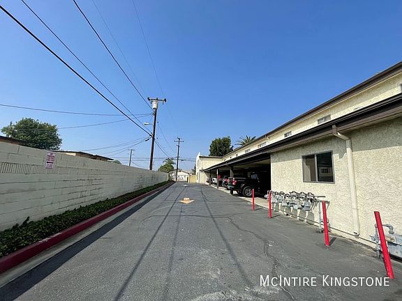 2nd image of 3108 Vineland Ave APT 213