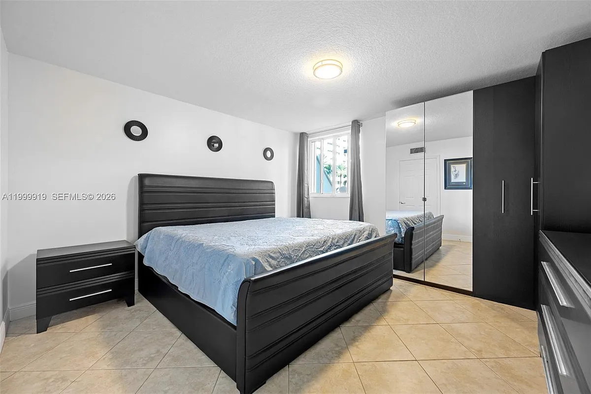 Building Photo - 8888 Collins Ave #105