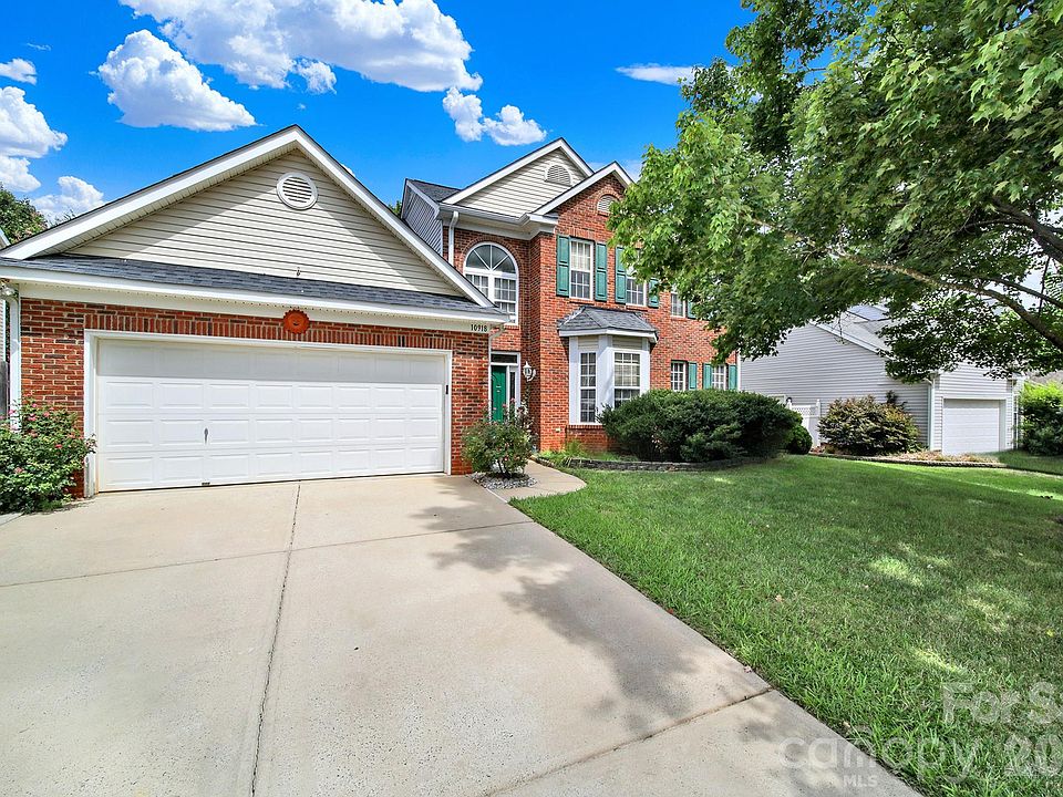 1st image of 10918 Chamberlain Hall Ct