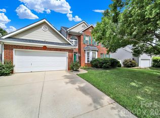 10918 Chamberlain Hall Ct, Charlotte, NC 28277