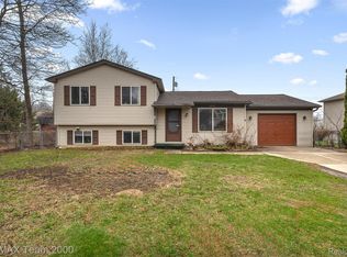 2714 Hallman Ave, Waterford, MI