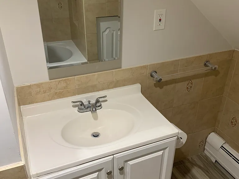 233 Pine St #3 — Photo 8