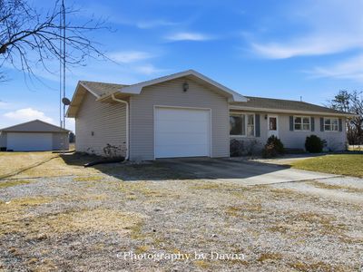 7302 E 3500s Rd, Saint Anne, IL, 60964