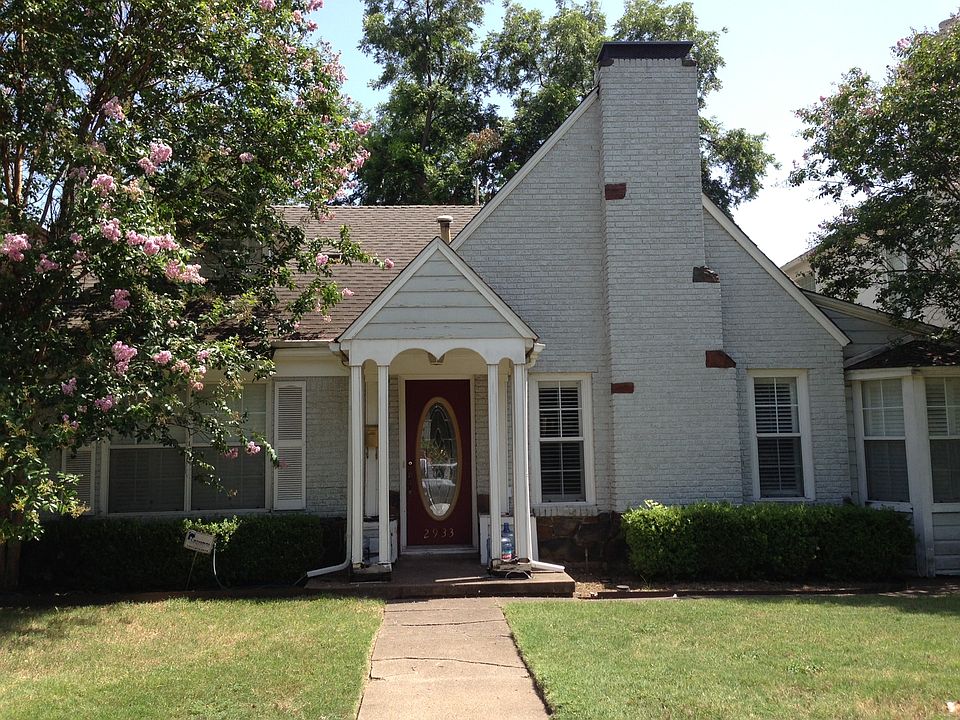 1st image of 2933 Dyer St