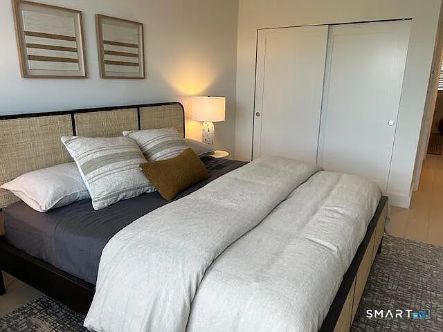 2 bed, 1.0 bath, 925 sqft, $2,787 — Photo 3