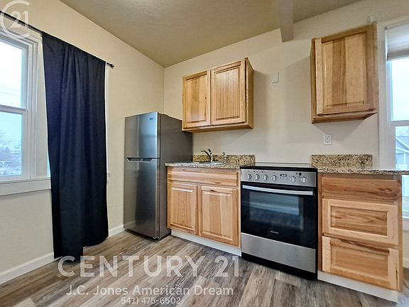 3rd image of 243-245 N Holly St #4