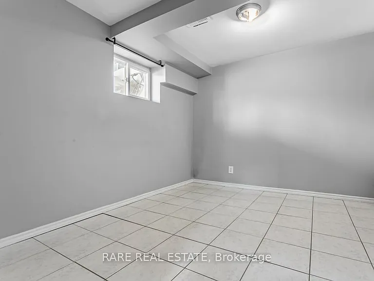 22 Bamford Cres — Photo 13