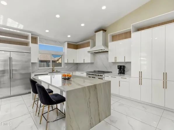 1732 W COMMERCE Avenue, Gilbert, AZ 85233