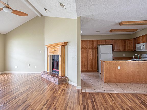 3rd image of 1164 Glendale Pl