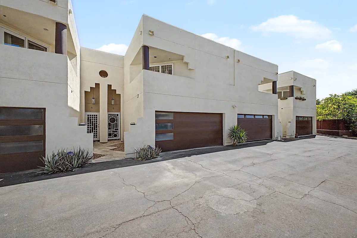 Building Photo - 21 W Pasadena Ave #5