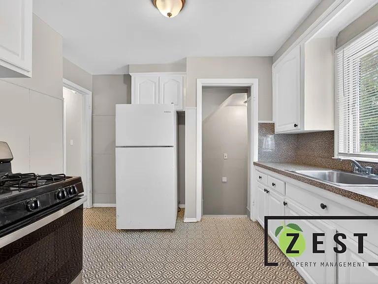 8262 Rosemont Ave — Photo 5