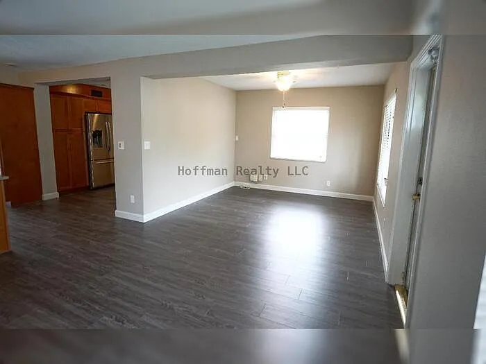 4 bed, 2.0 bath, 1996 sqft, $2,995 — Photo 4