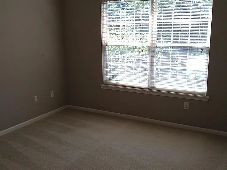 2011 Keystone Dr — Photo 8