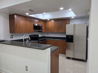 10805 NW 7th St APT 3-22, Miami, FL 33172