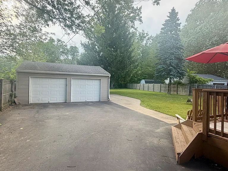 21 Fairgreen Dr — Photo 23